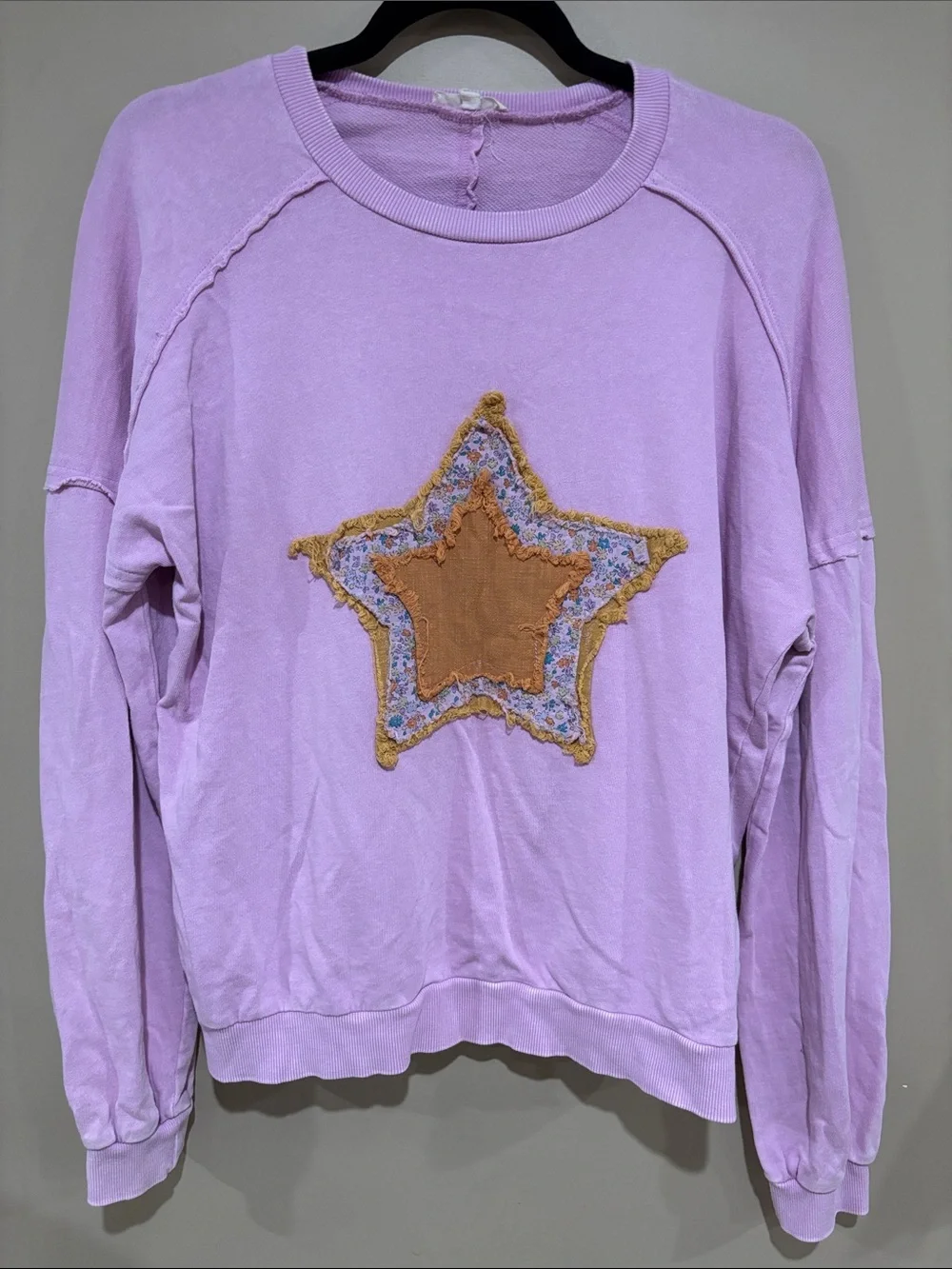 Easel star patchwork pullover - Picture 2 of 4